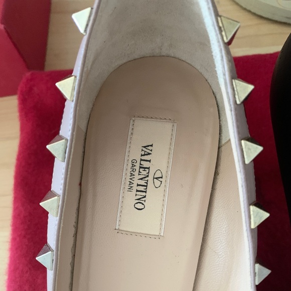 Valentino Black Leather Studded Accents Pumps - Picture 8 of 11